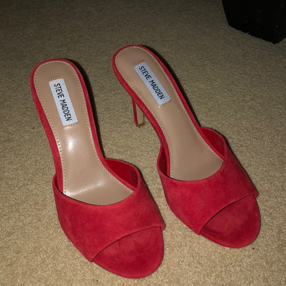 NEVER WORN steve madden ERIN heel